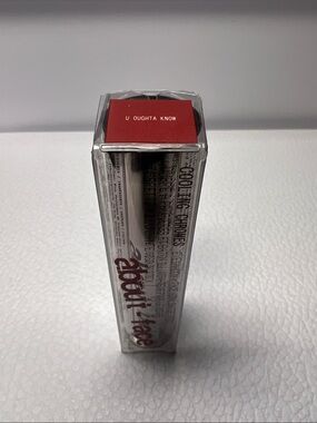 About-Face cooling chrome in ‘U Oughta Know’